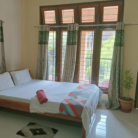 Moon View Homestay Гувахати Экстерьер фото