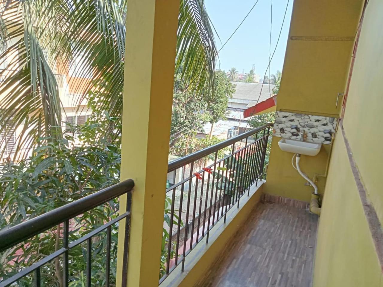 Moon View Homestay Гувахати Экстерьер фото